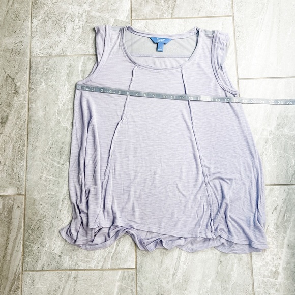 Simply Vera Lavender Asymmetrical Hem Flowy Tank Top Size Medium - Picture 5 of 7